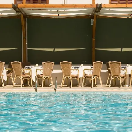 Western Plaza 4*