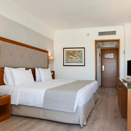 Western Plaza Szálloda 4*