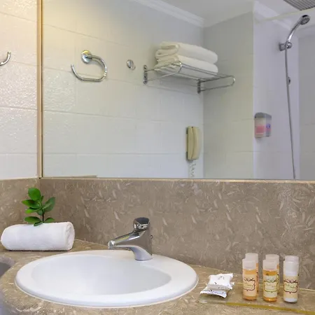 Western Plaza Hotel 4*
