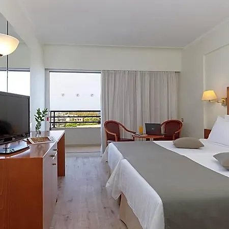 Western Plaza Hotel 4*