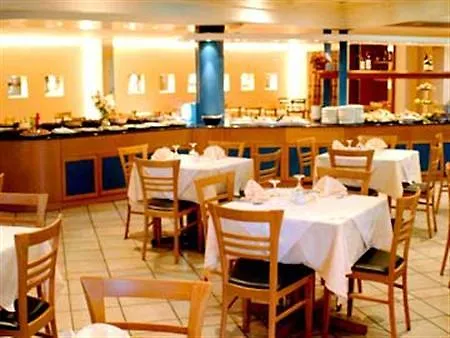 Western Plaza Hotel 4*