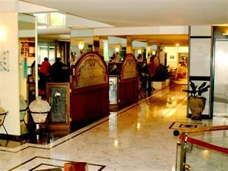 Hotel Western Plaza