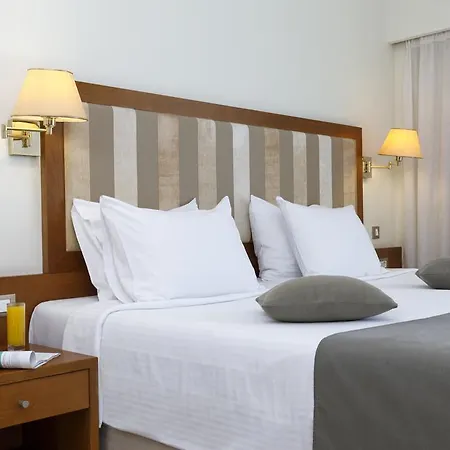 Western Plaza Hotel 4*