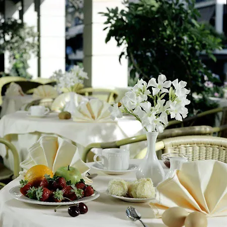 Western Plaza Rhodes City