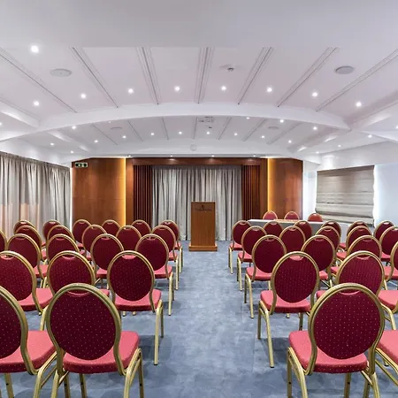 Готель Western Plaza Rhodes City