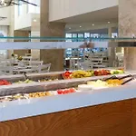 Hotel Western Plaza 4*