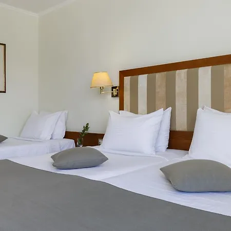 Szálloda Western Plaza 4*